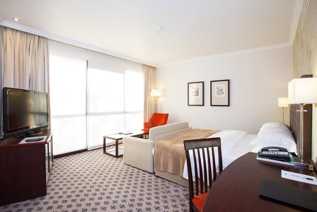 พากาเลน กอล์ฟ เอสเตท โฮเต็ล รีสอร์ต Hotel กาโบโรเน ห้อง รูปภาพ