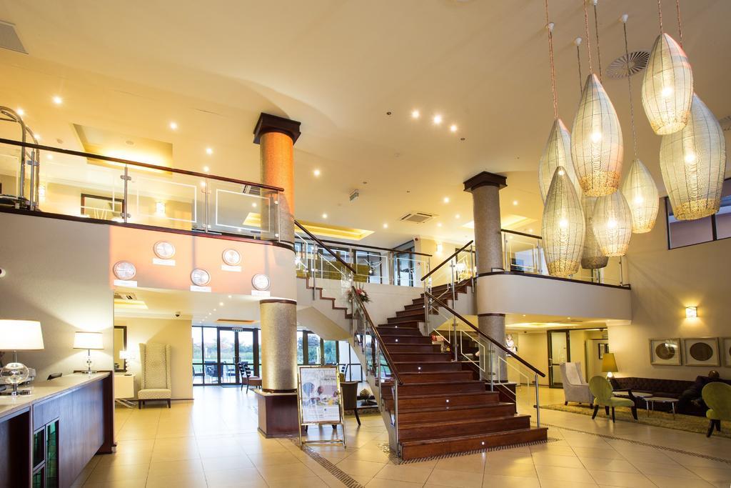 พากาเลน กอล์ฟ เอสเตท โฮเต็ล รีสอร์ต Hotel กาโบโรเน ภายนอก รูปภาพ
