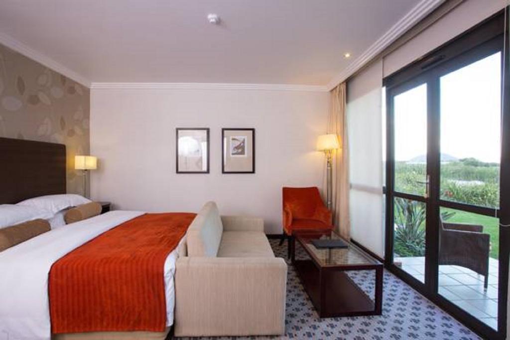 พากาเลน กอล์ฟ เอสเตท โฮเต็ล รีสอร์ต Hotel กาโบโรเน ห้อง รูปภาพ